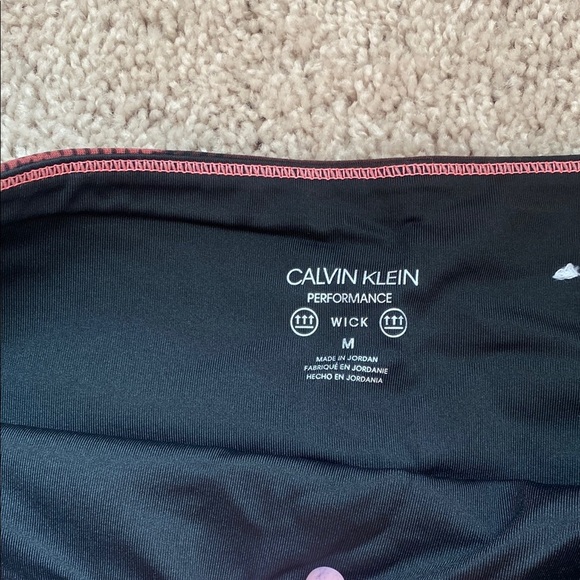 Calvin Klein Performance Wick Capri Camo Leggings - Picture 2 of 5